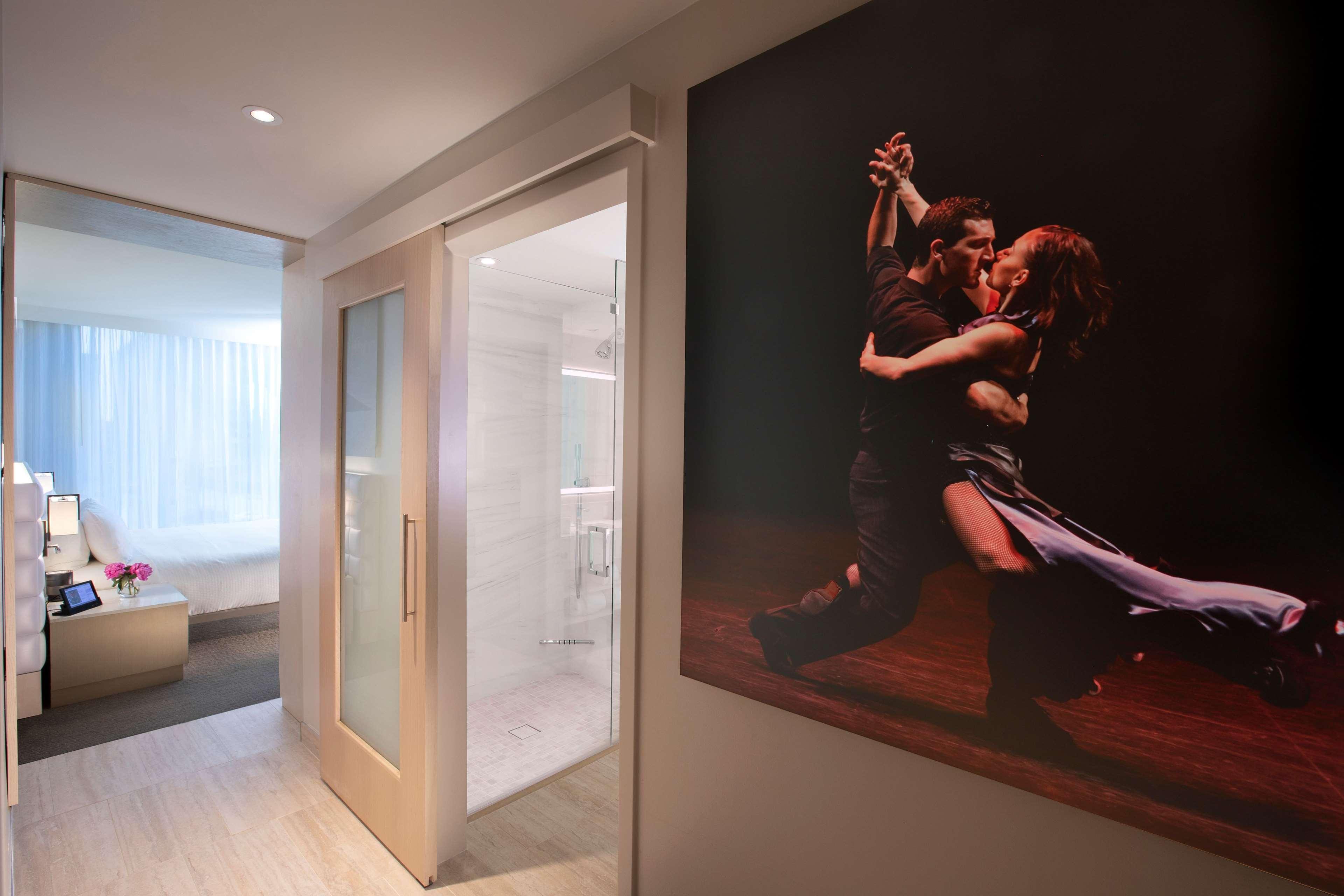 Hall Arts Hotel Dallas, Curio Collection By Hilton Exterior foto